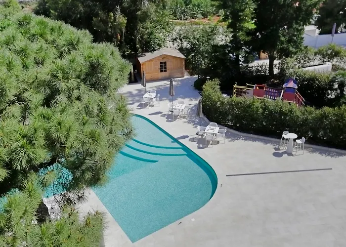 Urban Valley Resort & Spa